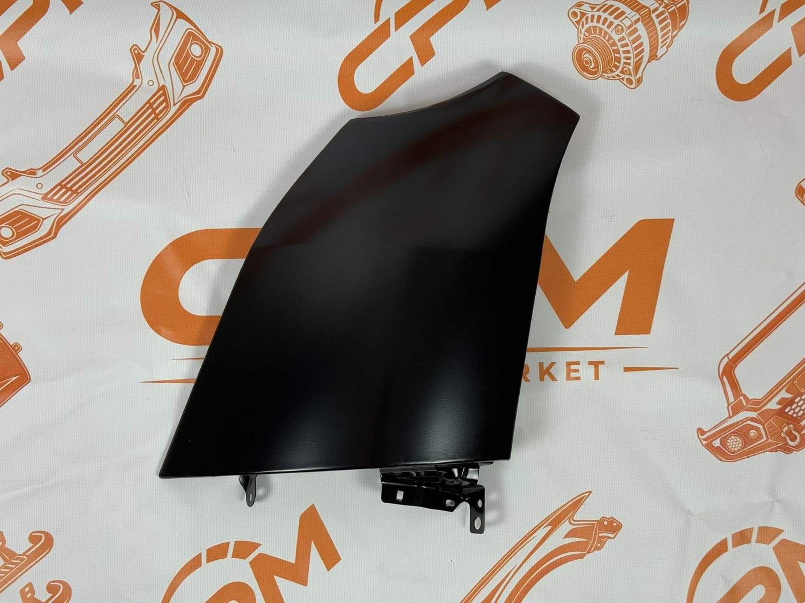 Brand new front fender guard suitable for Nissan Caravan NV350 E26 2013–2026, LH or RH premium aftermarket replacement.
