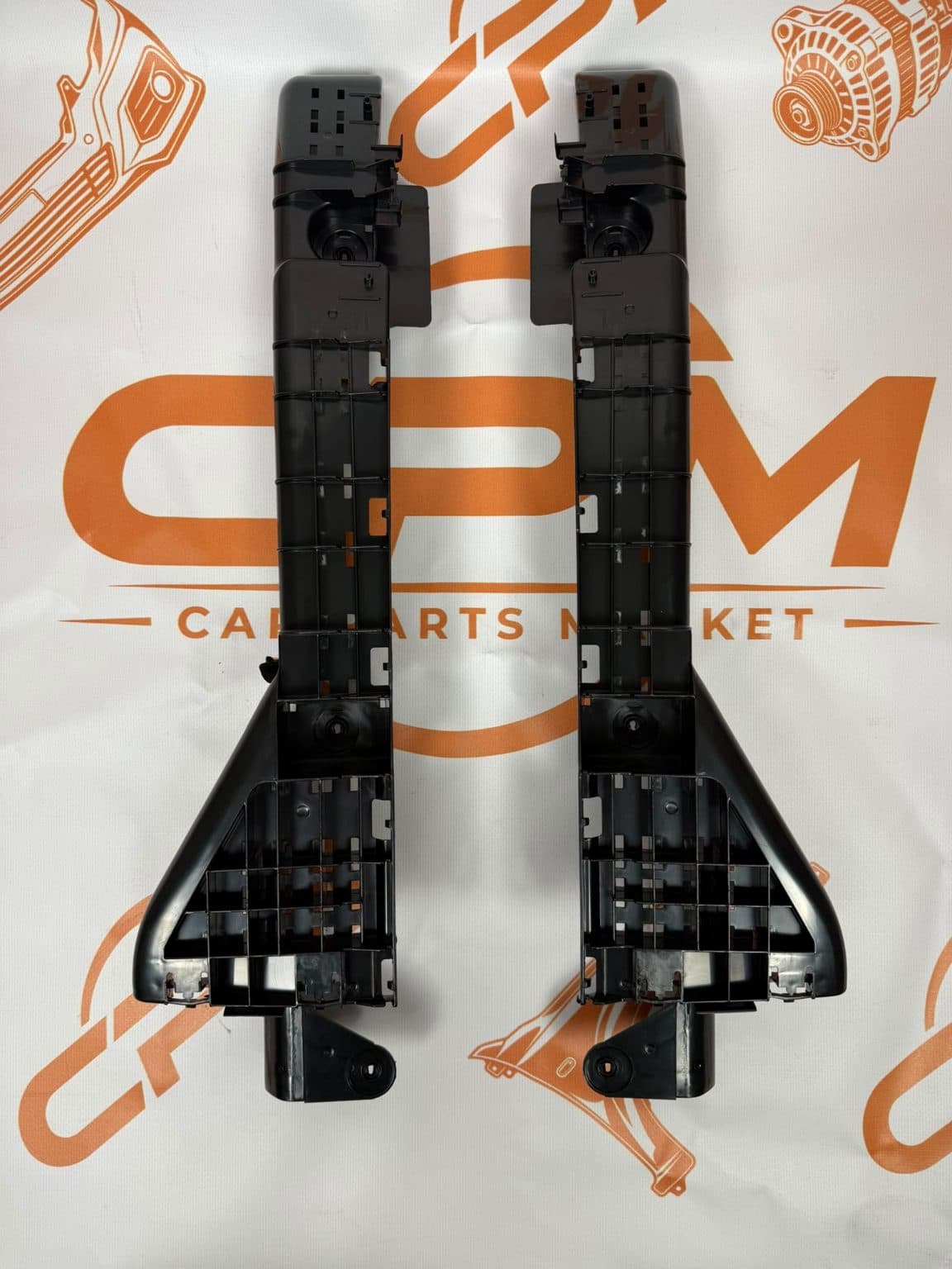 Nissan Caravan NV350 E26 2013–2019 front bumper retainer brackets, LH and RH pair, brand new aftermarket